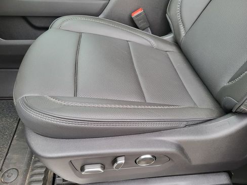 New 2025 GMC Sierra 2500 Denali w/ Denali Reserve Package image 17