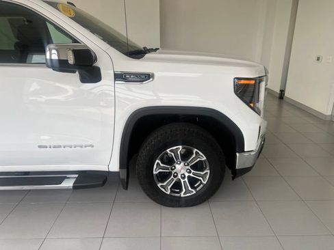 Used 2024 GMC Sierra 1500 SLE w/ Preferred Package AWD/4WD image 11