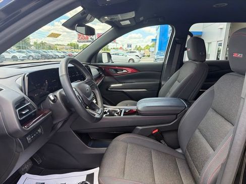 Used 2024 Chevrolet Traverse Z71 w/ LPO, Floor Liner Package AWD/4WD image 11