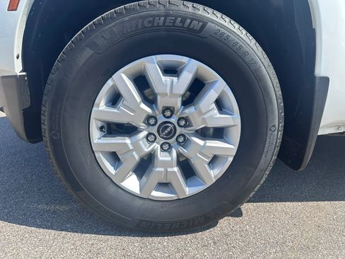 Used 2023 Nissan Frontier SV w/ Tow Package AWD/4WD image 19