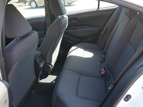 Used 2025 Toyota Corolla LE FWD image 17