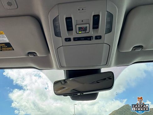 Used 2023 Toyota Highlander XLE image 18