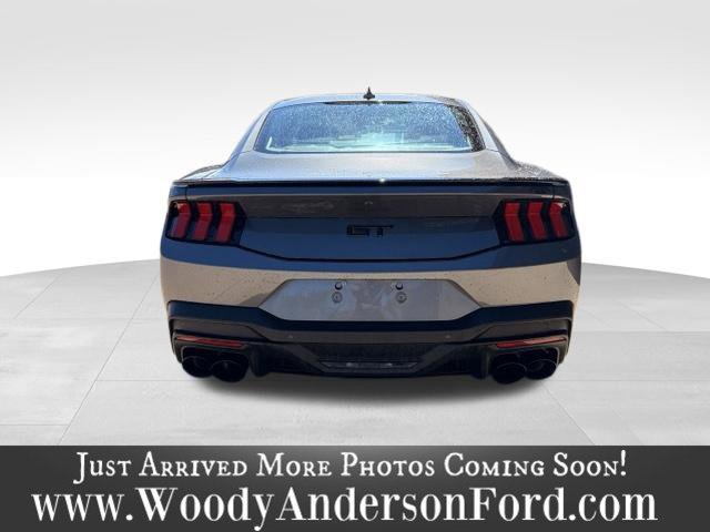 Used 2025 Ford Mustang GT RWD image 6