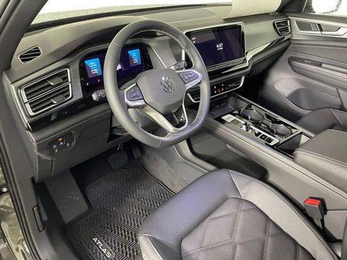 New 2026 Volkswagen Atlas Cross Sport SE AWD/4WD image 2