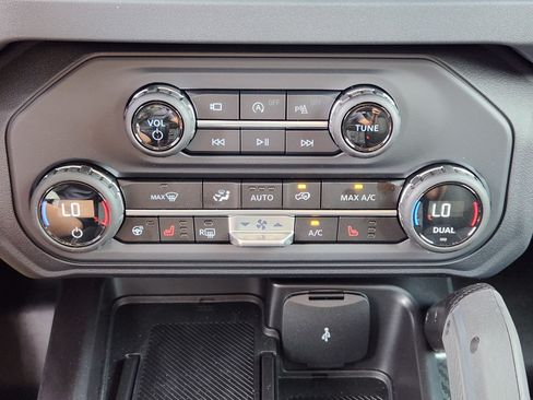 New 2026 Ford Bronco Raptor w/ Interior Carbon Fiber Pack AWD/4WD image 15