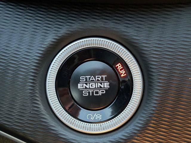 Certified 2025 Jeep Grand Cherokee Laredo RWD image 31