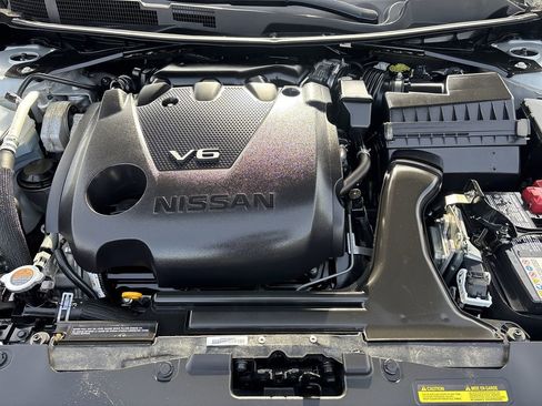 Used 2020 Nissan Maxima Platinum w/ Sport Mat Group image 10