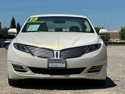 Used 2013 Lincoln MKZ FWD image 9