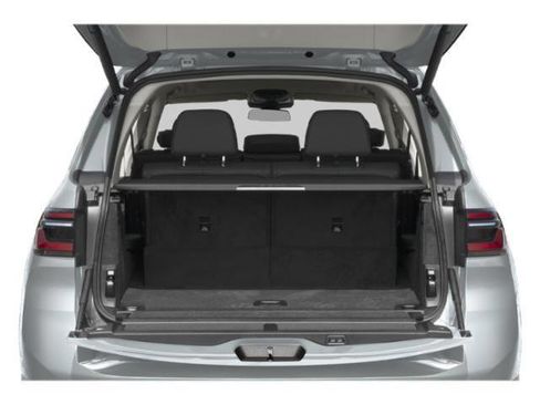 Certified 2026 BMW X7 xDrive40i w/ M Sport Package image 13