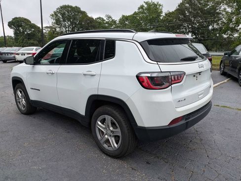 Used 2024 Jeep Compass Latitude AWD/4WD image 7