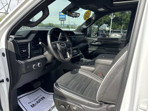 Certified 2025 GMC Sierra 2500 AT4X w/ AT4X AEV Edition AWD/4WD image 13