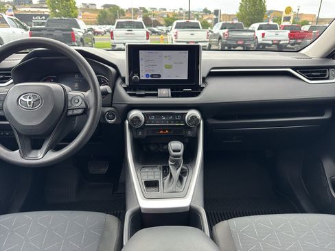 Certified 2025 Toyota RAV4 XLE AWD/4WD image 9