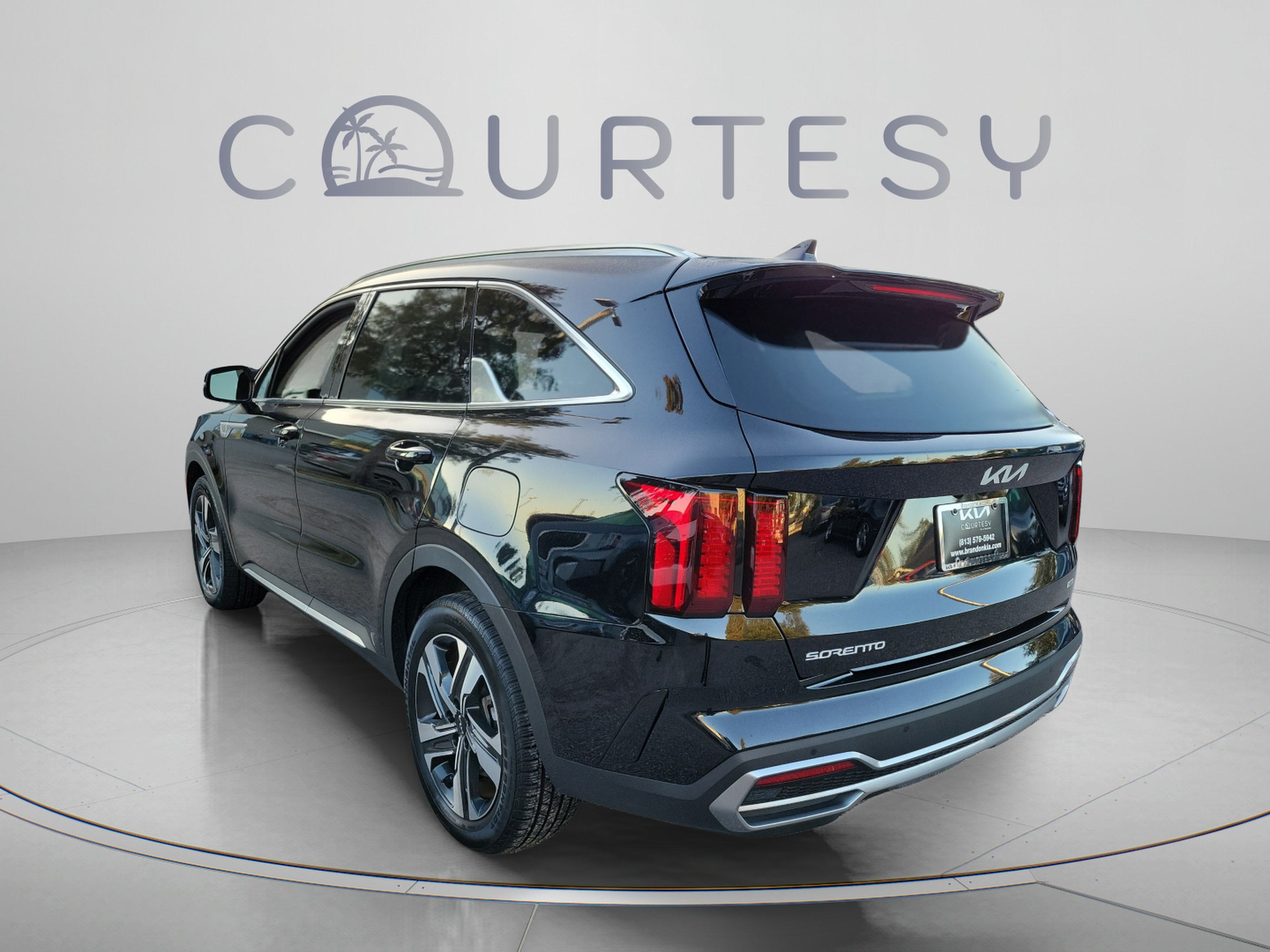 Certified 2023 Kia Sorento EX AWD/4WD image 2