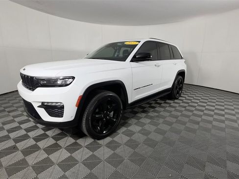 Certified 2023 Jeep Grand Cherokee Limited w/ Luxury Tech Group II image 9