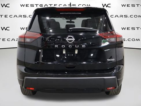 Used 2024 Nissan Rogue S FWD image 7