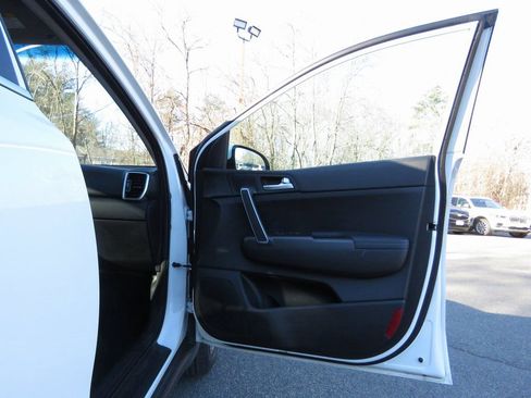 Used 2021 Kia Sportage LX w/ LX AWD Popular Package image 12