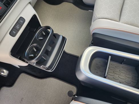 New 2025 Volkswagen ID. Buzz 1st Edition image 14