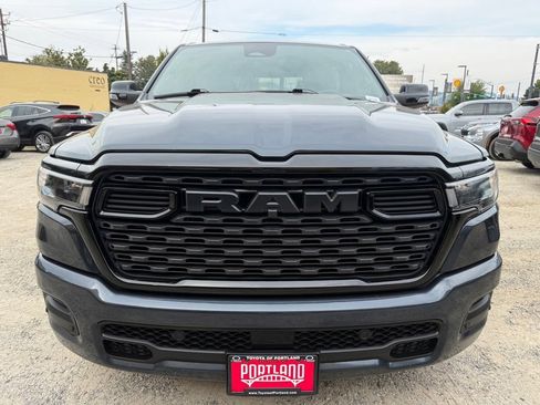 Used 2025 RAM 1500 Big Horn AWD/4WD image 3