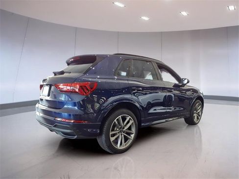 New 2025 Audi Q3 2.0T Premium image 2