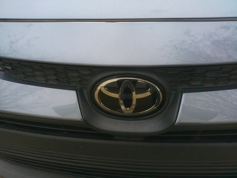 Used 2023 Toyota Corolla LE image 33