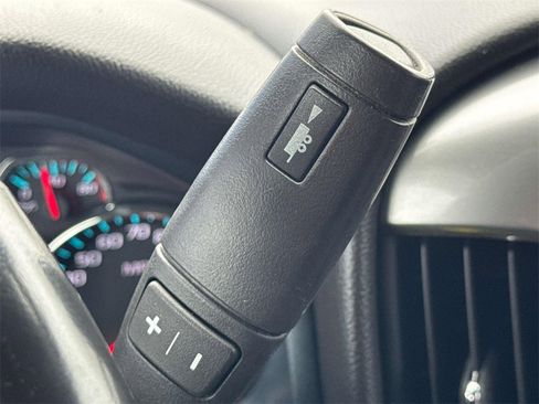 Used 2018 Chevrolet Silverado 1500 LT w/ LT Convenience Package image 19