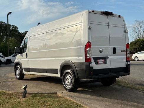 Used 2025 RAM ProMaster 2500 w/ Convenience Group image 5