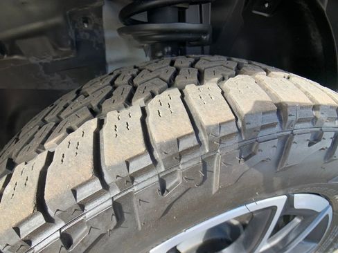 Used 2024 Jeep Compass Trailhawk image 30