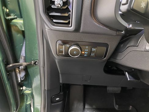 Used 2023 Ford Bronco Sport Outer Banks w/ Tech Package image 35