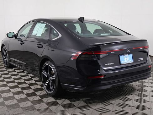Used 2023 Honda Accord Sport image 8