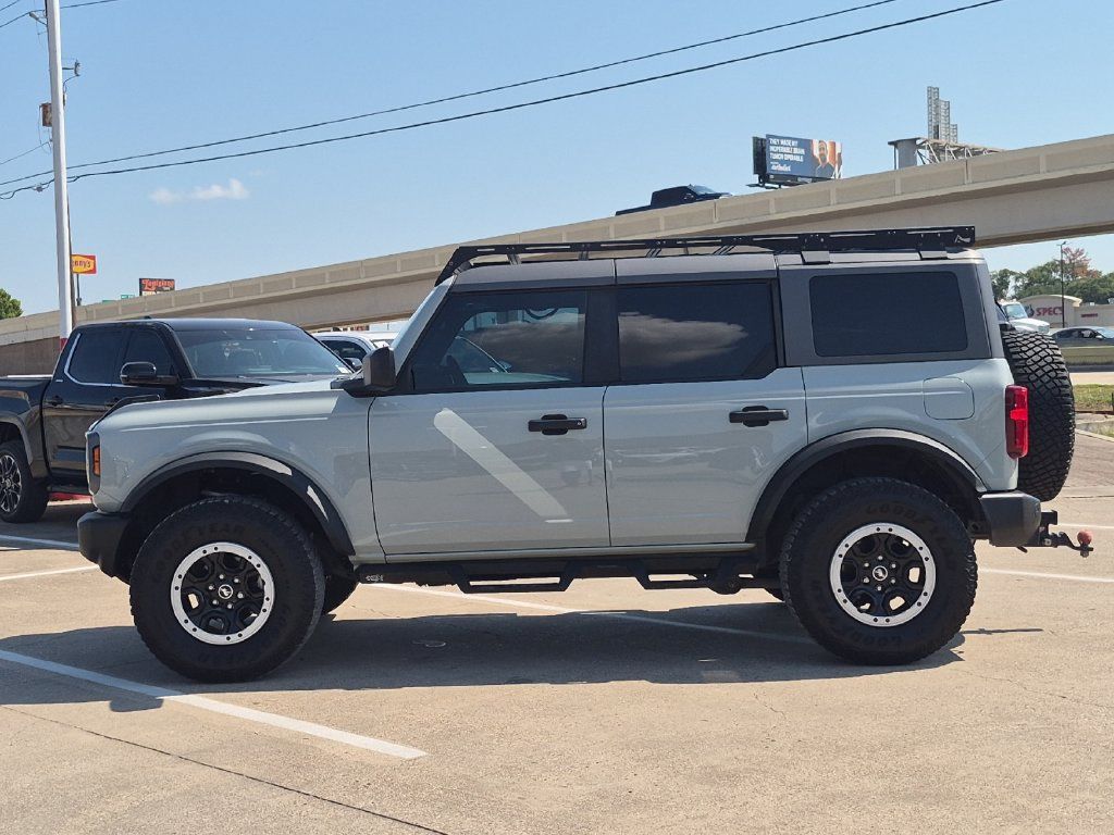 Used 2024 Ford Bronco Big Bend w/ Sasquatch Package AWD/4WD image 3