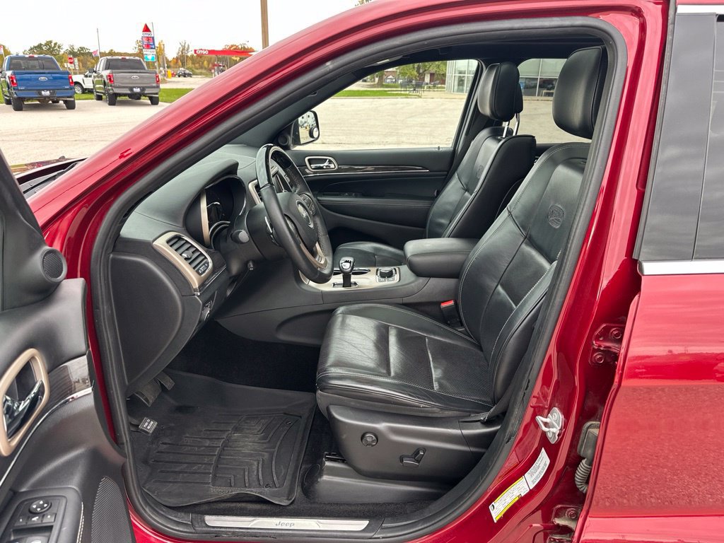 Used 2015 Jeep Grand Cherokee Overland w/ Advanced Technology Group AWD/4WD image 9