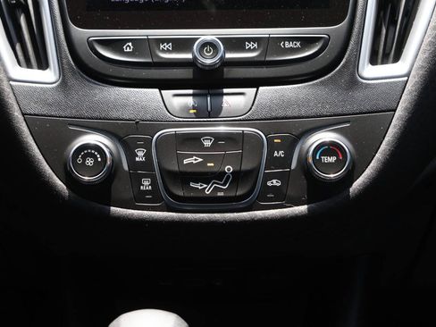 Used 2024 Chevrolet Malibu RS FWD image 21