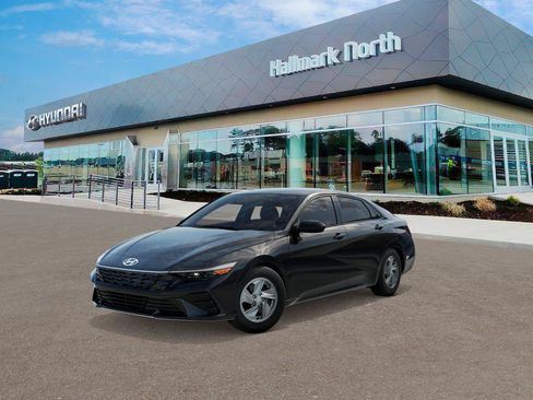 New 2026 Hyundai Elantra SE FWD image 1