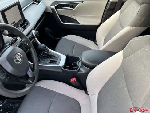 Certified 2025 Toyota RAV4 XLE AWD/4WD image 21