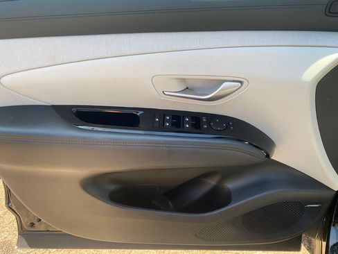 Certified 2025 Hyundai Tucson Limited AWD/4WD image 30