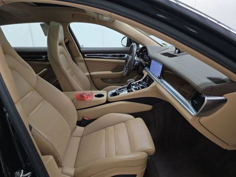 Used 2018 Porsche Panamera 4 Executive w/ Dark Walnut Interior Package image 9
