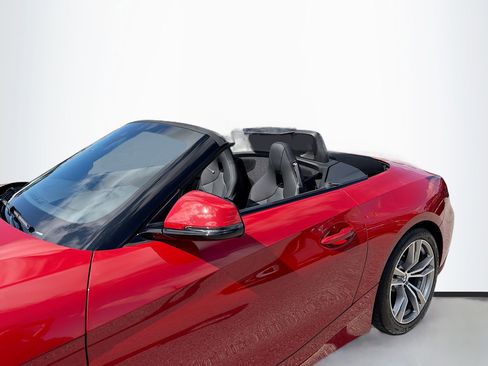 Certified 2025 BMW Z4 sDrive30i image 25