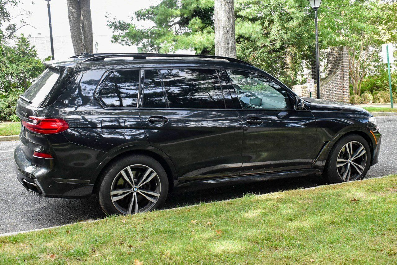 Used 2021 BMW X7 xDrive40i w/ M Sport Package AWD/4WD image 7