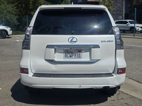Used 2018 Lexus GX 460 Premium w/ Premium Package AWD/4WD image 19
