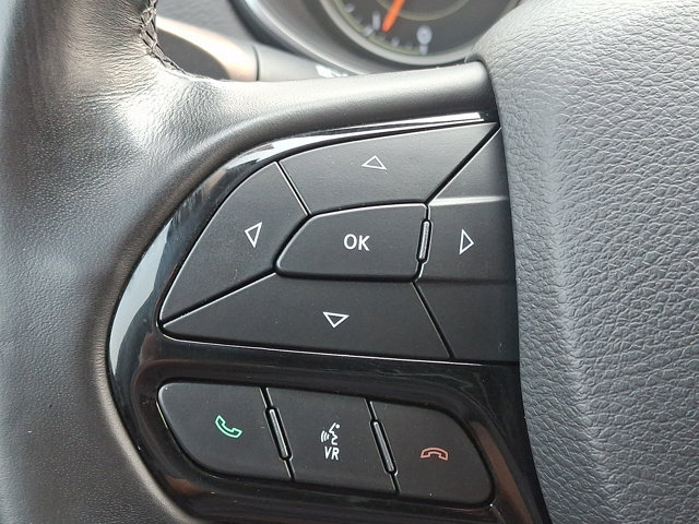 Used 2021 Jeep Cherokee Latitude Plus AWD/4WD image 21