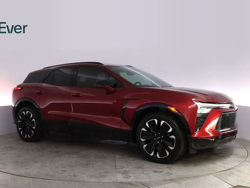 Used 2025 Chevrolet Blazer EV RS w/ Super Cruise Package AWD/4WD image 14