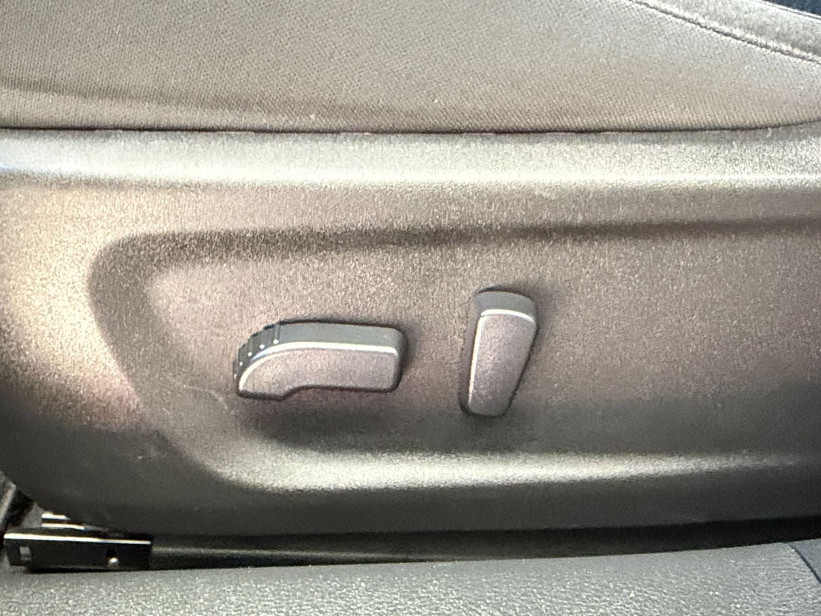 Used 2025 Nissan Altima 2.5 SV FWD image 21
