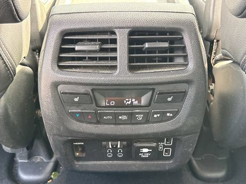 Used 2019 Honda Pilot Touring image 22