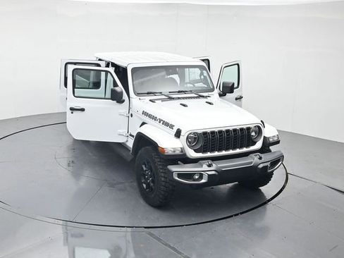 Used 2025 Jeep Gladiator Sport AWD/4WD image 43