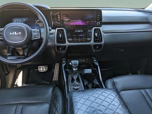 Used 2023 Kia Sorento SX image 13