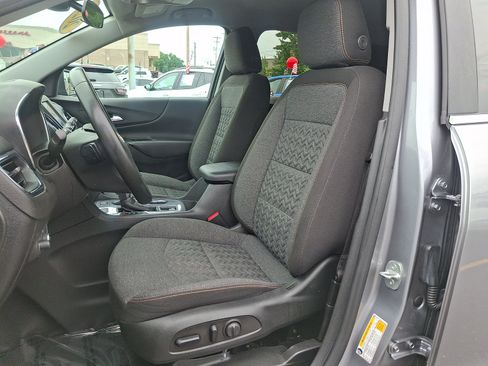 Used 2023 Chevrolet Equinox LT AWD/4WD image 13