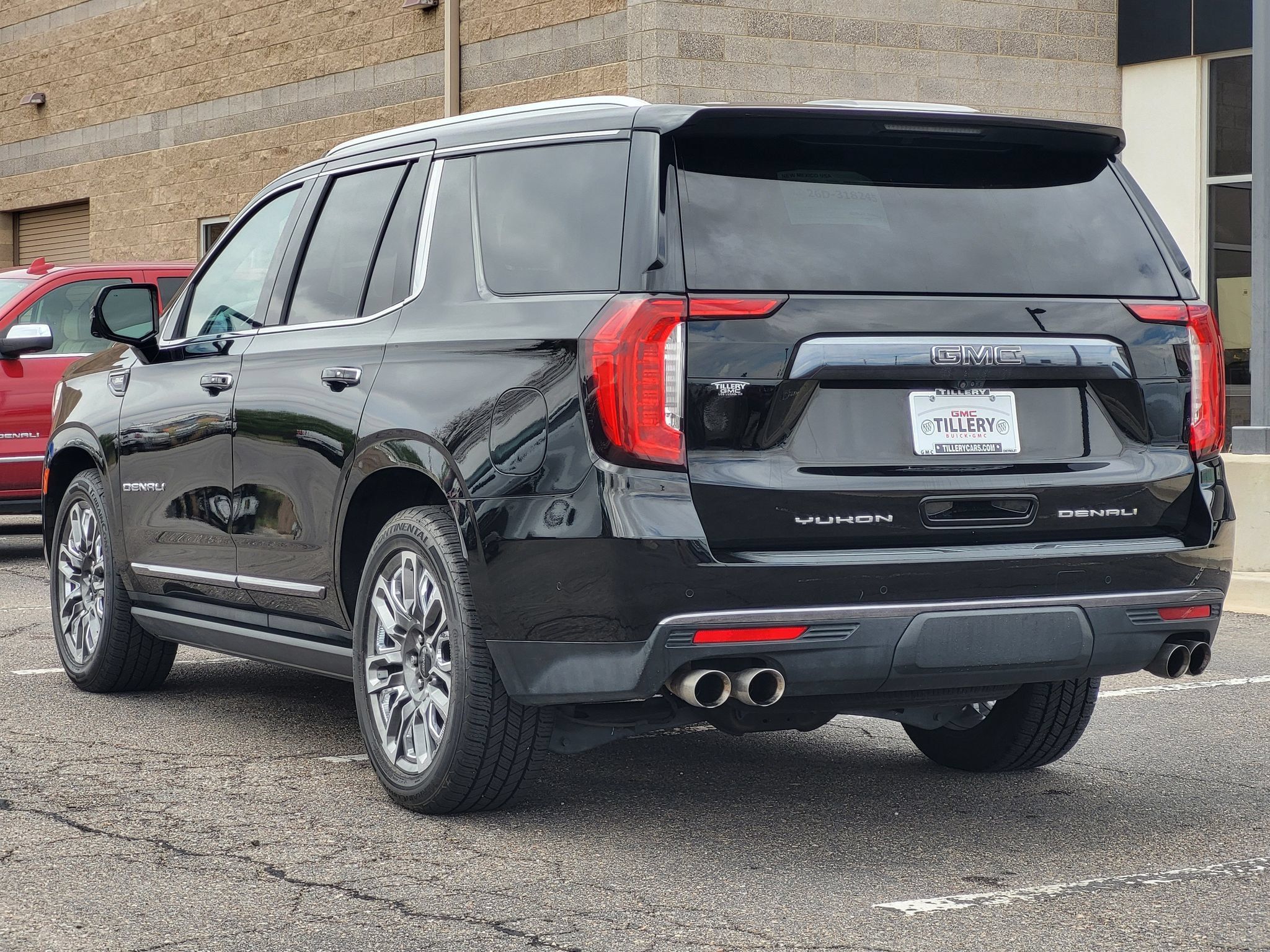 Used 2023 GMC Yukon Denali Ultimate AWD/4WD image 5