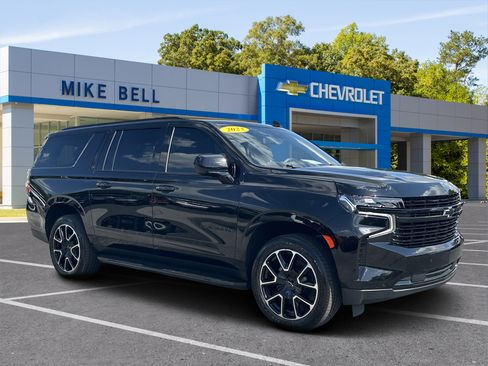 Used 2023 Chevrolet Suburban RST RWD image 1