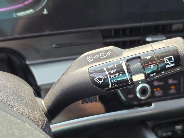 Used 2024 Kia Sportage EX AWD/4WD image 32