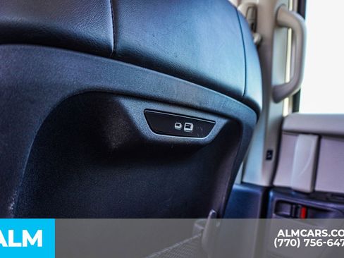 Used 2024 Chrysler Pacifica Select image 58